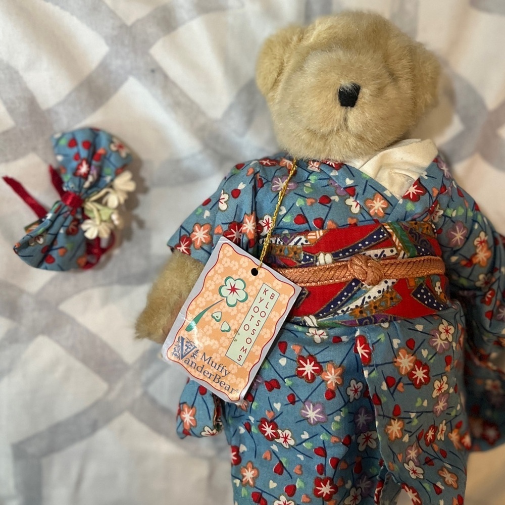 Muffy Vanderbear "Kyoto Blossoms" Dressed Bear